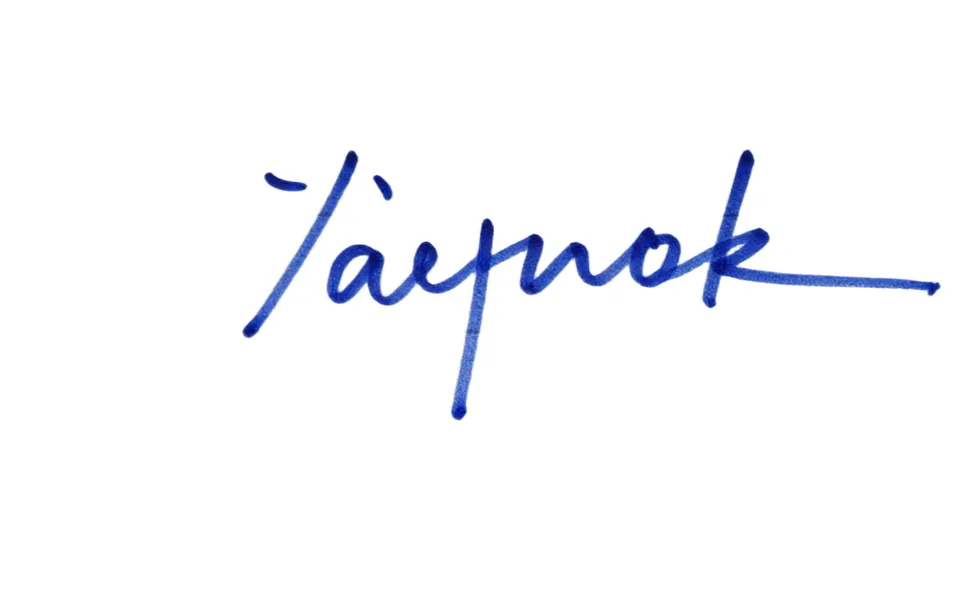 Prepare Signatures for Any Document — Background removed